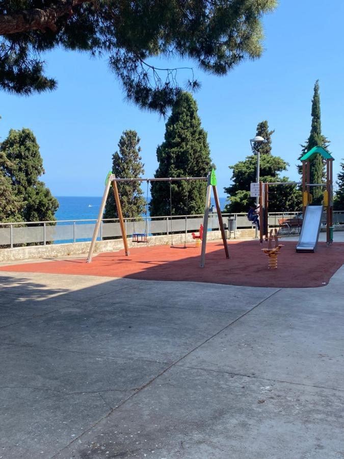 3 Bdrm Apart Near The Sea! Great For Kids! Arenys de Mar Exterior foto